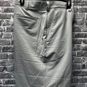 Cutter & Buckโ shorts